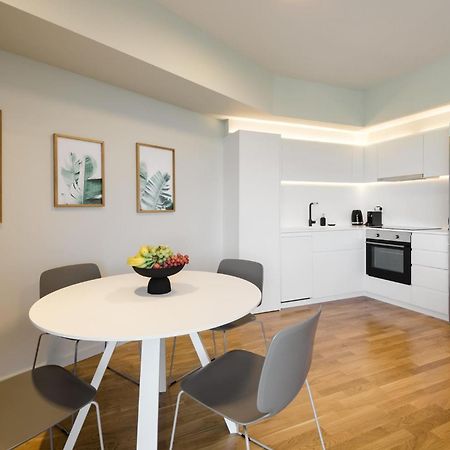 Urban Apt With Stunning Acropolis View & Roofdeck Athen Eksteriør billede