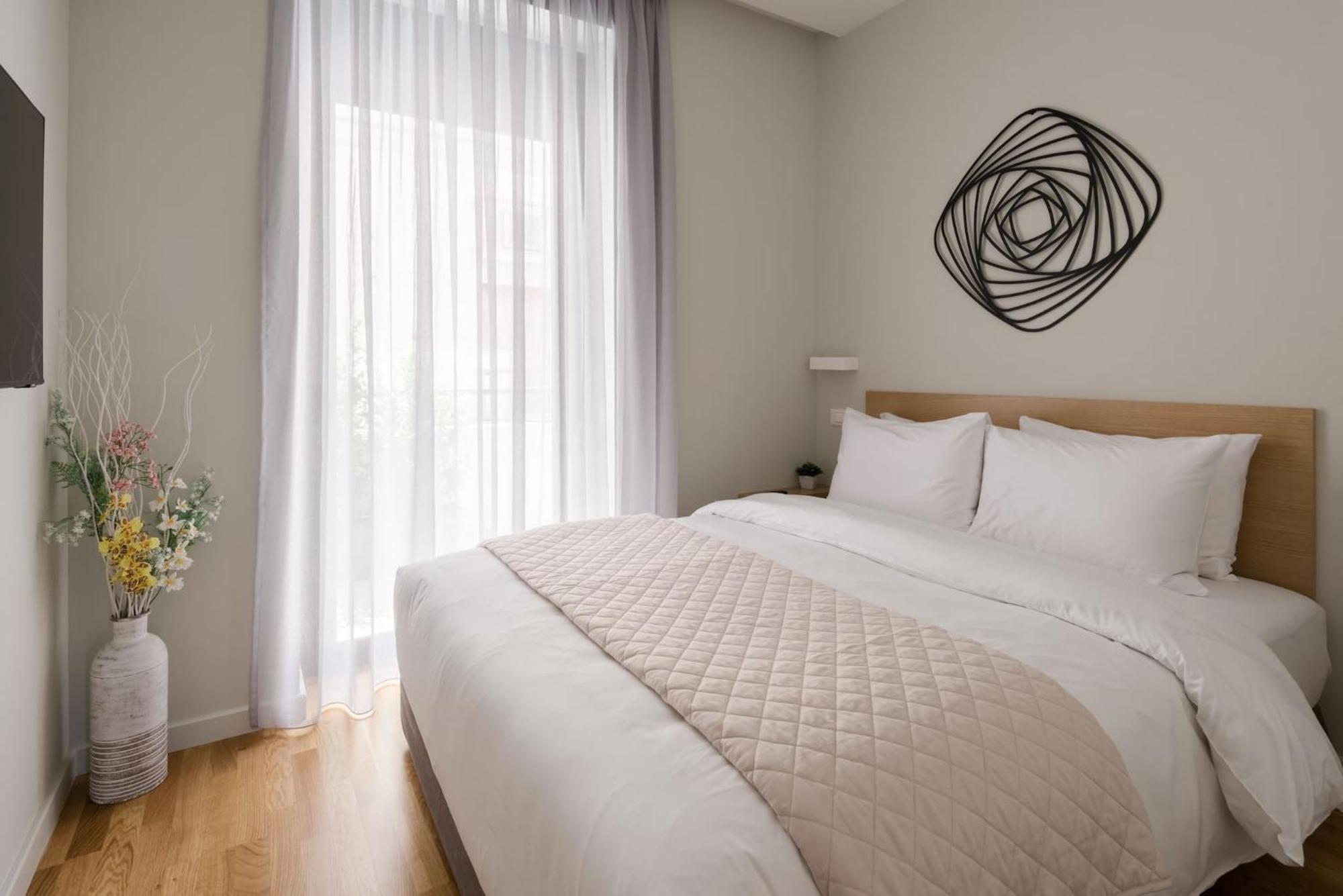 Urban Apt With Stunning Acropolis View & Roofdeck Athen Eksteriør billede